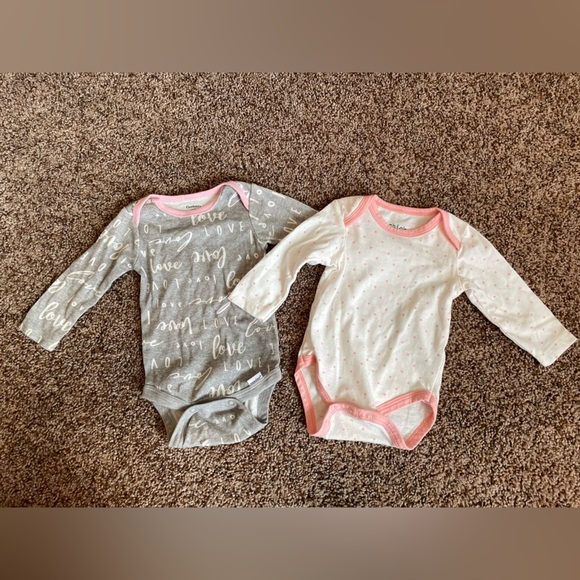 Long sleeve onesie body suits size 0-3 months - Picture 1 of 5
